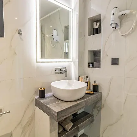 Assos Luxury Pefkochori